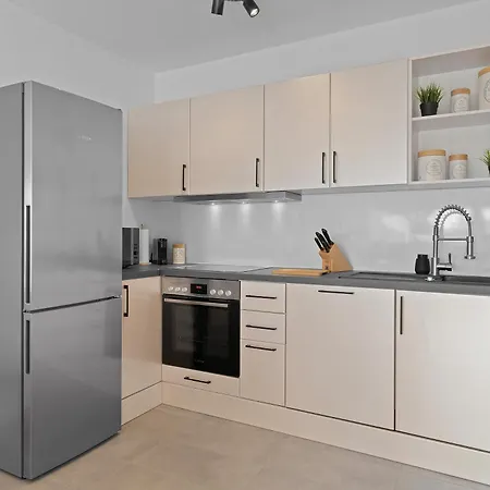 Apartment Roomfall Am Kurpark Mit Blick Ins Gruene-parkplatz-waschmaschine-kueche-wifi Bad Rappenau