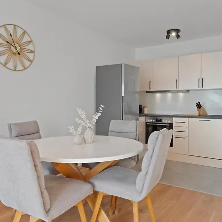 Roomfall Am Kurpark Mit Blick Ins Gruene-parkplatz-waschmaschine-kueche-wifi Διαμέρισμα *