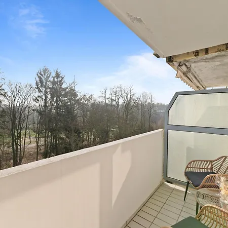 Roomfall Am Kurpark Mit Blick Ins Gruene-parkplatz-waschmaschine-kueche-wifi Apartment Bad Rappenau