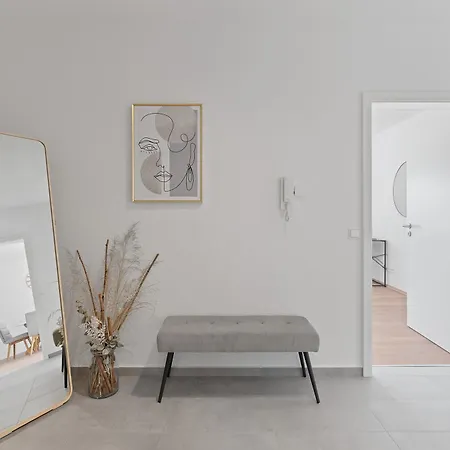 Apartment Roomfall Am Kurpark Mit Blick Ins Gruene-parkplatz-waschmaschine-kueche-wifi